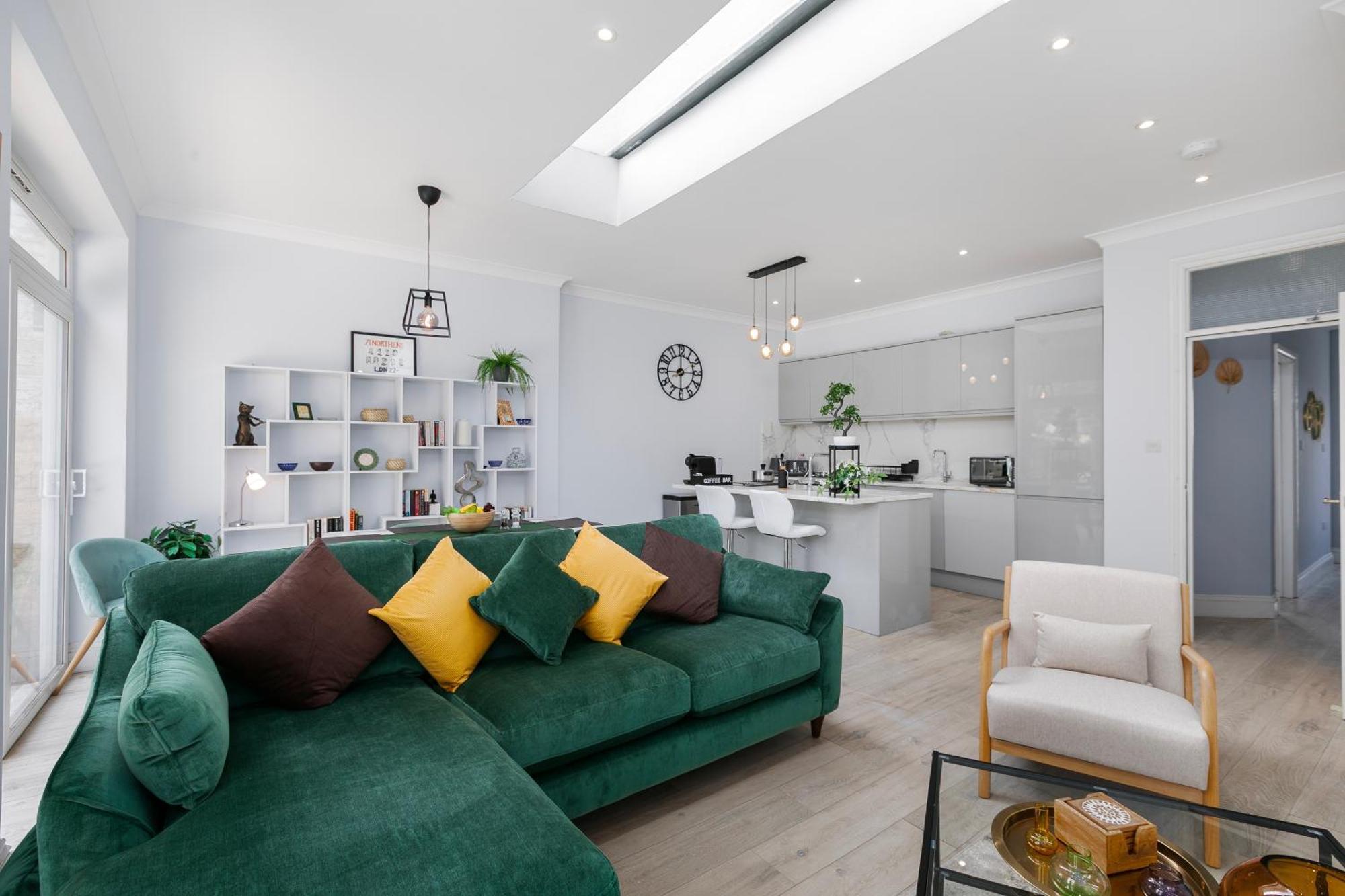 Apartment 5 Bedroom Garden Hse Near Tube & Hampstead Heath London